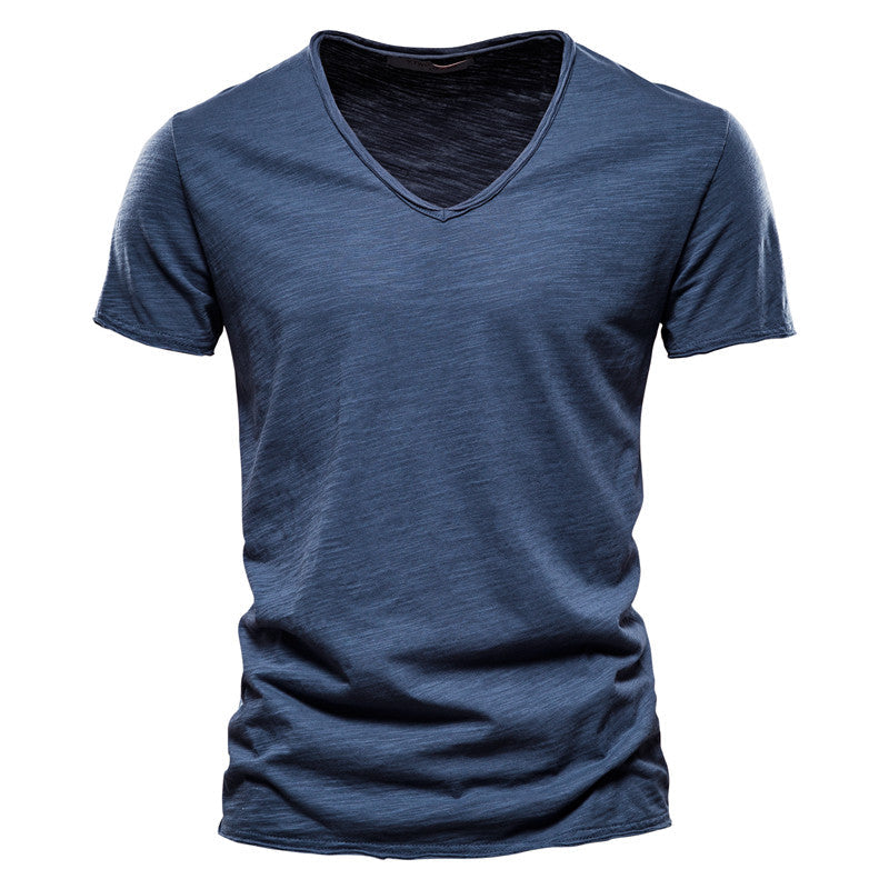 Leonardo | Playera Cuello V Entallada de Estilo Limpio