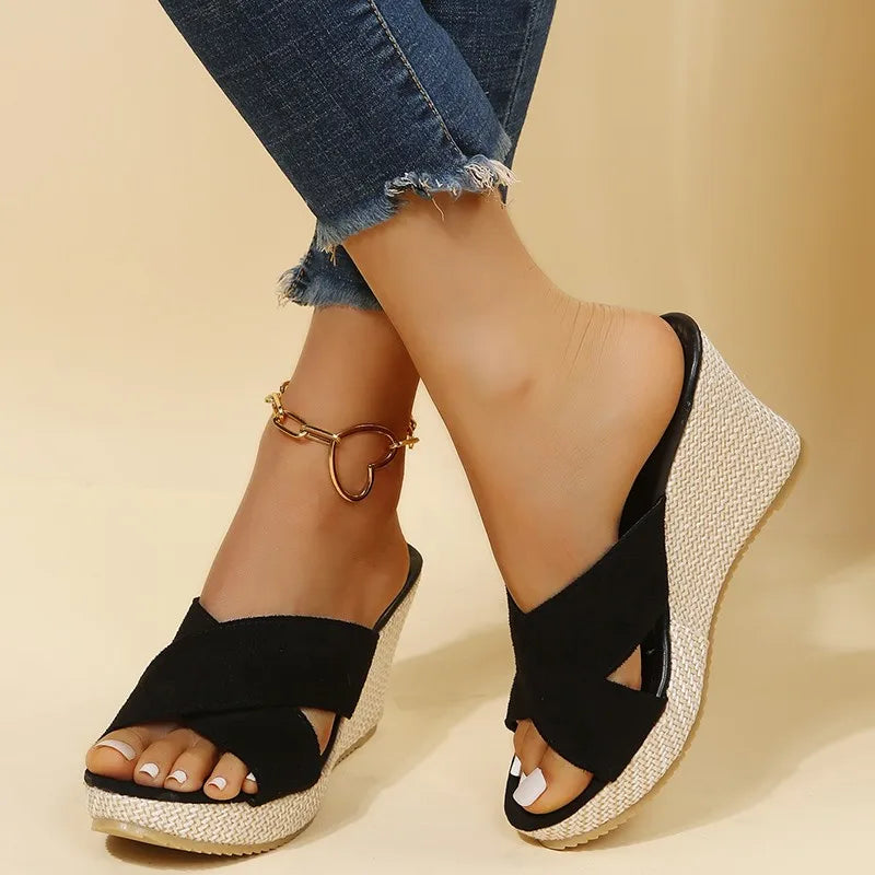 Paloma | Sandalias de Cuña con Tiras Finas — Negro